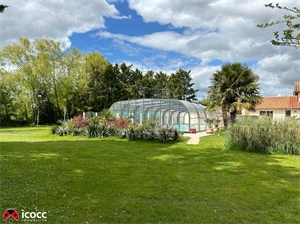 propriete à la vente -   85580  SAINT MICHEL EN L HERM, surface 240 m2 vente propriete - UBI445711658